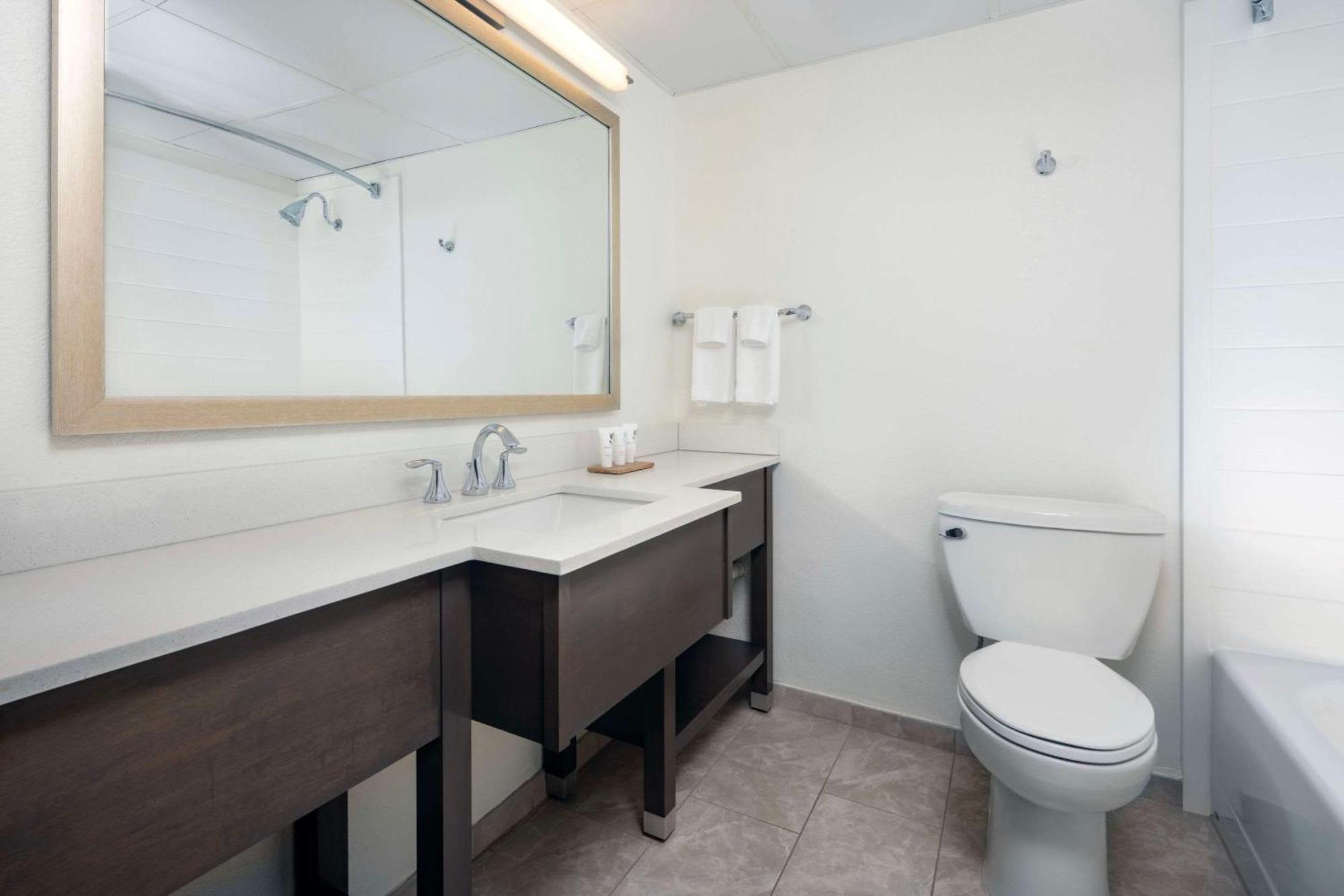 Country Inn & Suites By Radisson Asheville Downtown Tunnel Road Εξωτερικό φωτογραφία