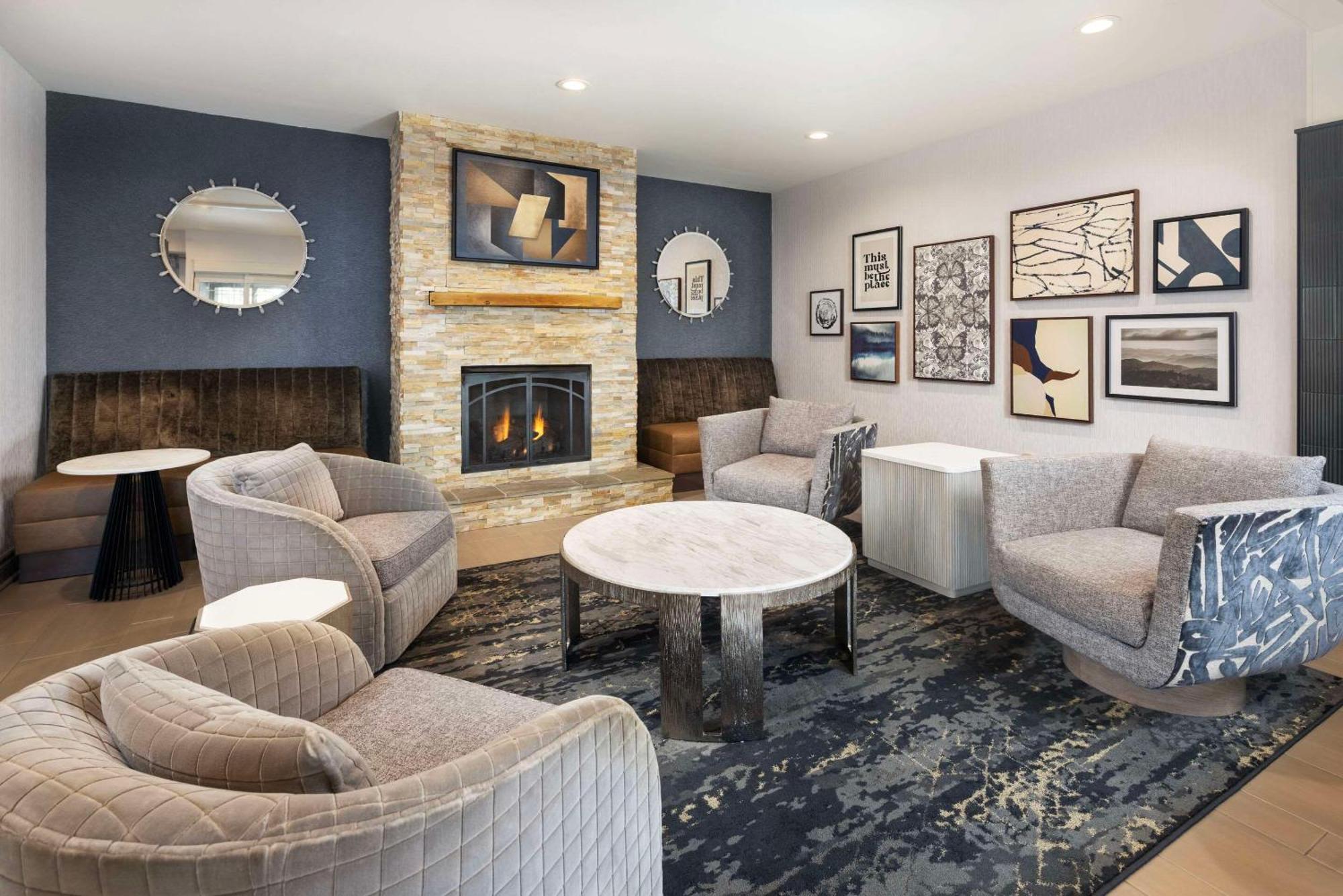 Country Inn & Suites By Radisson Asheville Downtown Tunnel Road Εξωτερικό φωτογραφία
