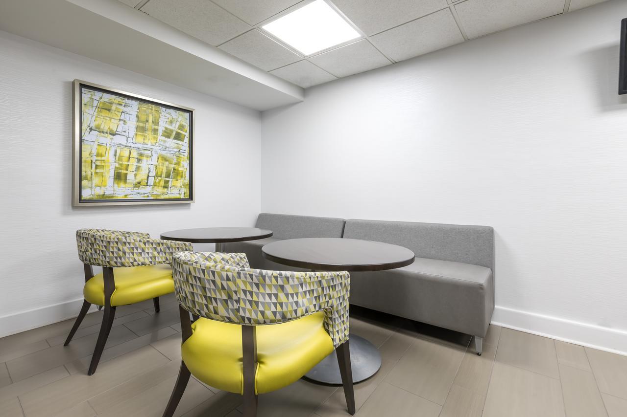 Country Inn & Suites By Radisson Asheville Downtown Tunnel Road Εξωτερικό φωτογραφία