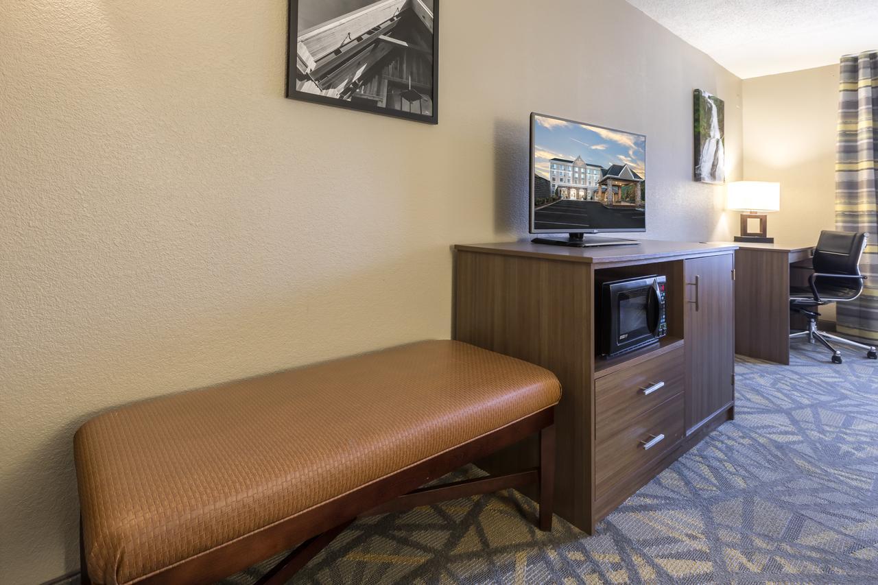 Country Inn & Suites By Radisson Asheville Downtown Tunnel Road Εξωτερικό φωτογραφία